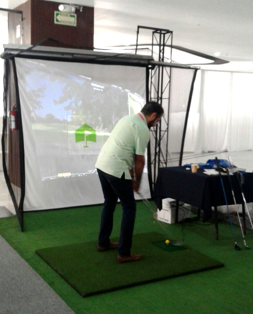 Renta Simulador Optishot con Proyector y Red - Golf In A Box Pro